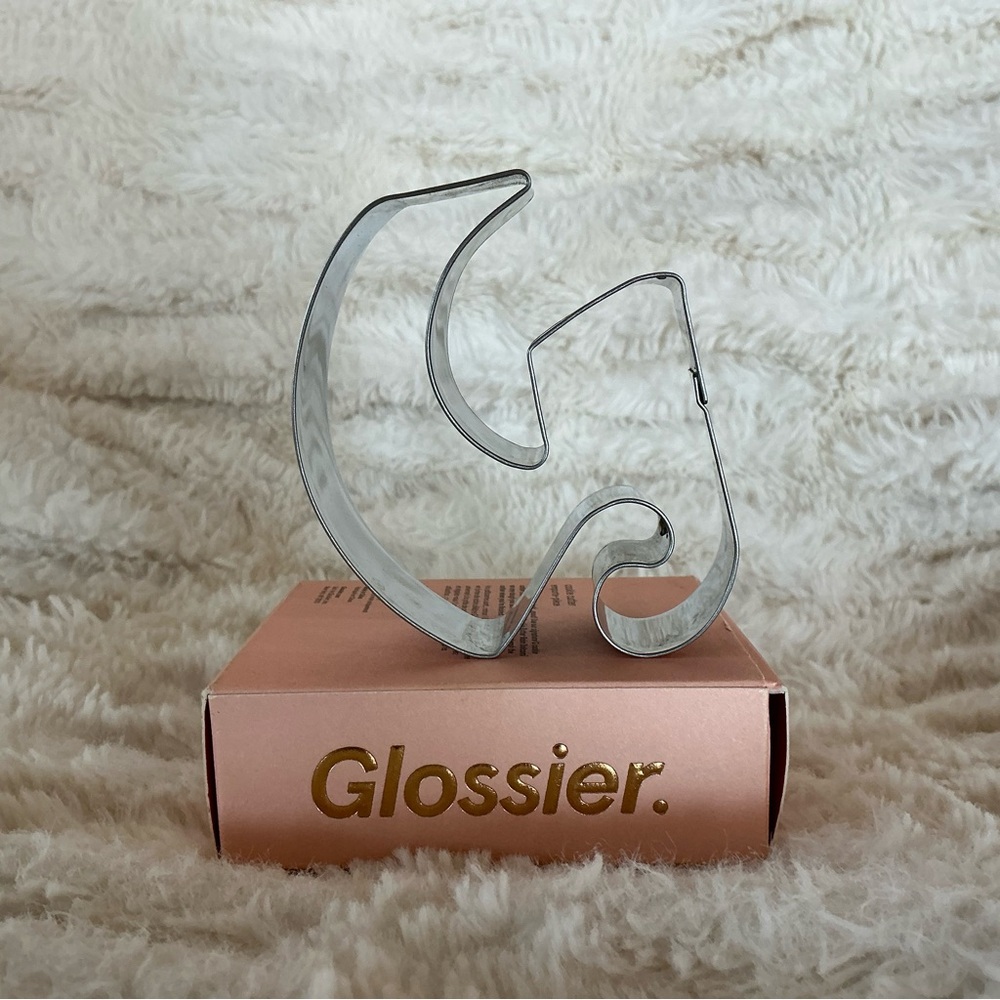 Glossier ‘G’ Logo Cookie Cutter